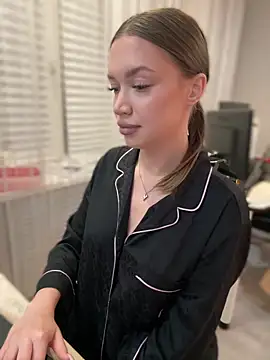 bunnyrich online show from 10.09.25