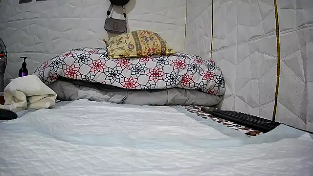 Mendoza Amaranata online show from 10.15.25