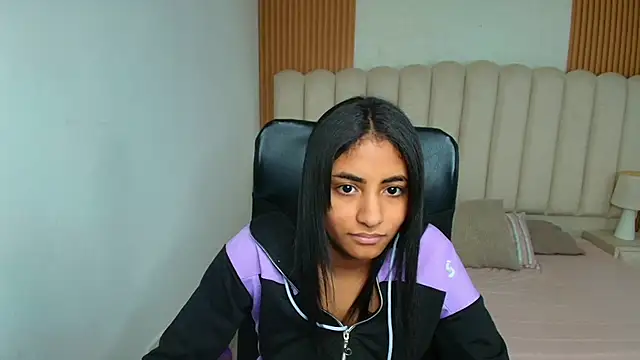 Snapshot of shaneelle chatting on 02.20.26 shaneelle online show from 02.20.26