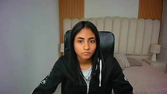 Snapshot of shaneelle chatting on 02.27.26 shaneelle online show from 02.27.26