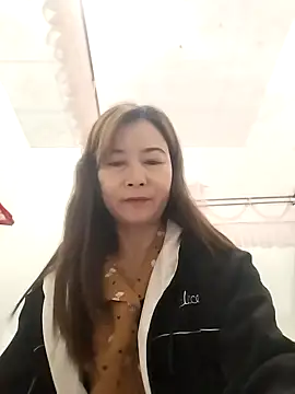 Sexy-ladyboobs20 online show from 01.05.25