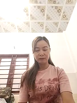 Sexy-ladyboobs20 online show from 03.13.25