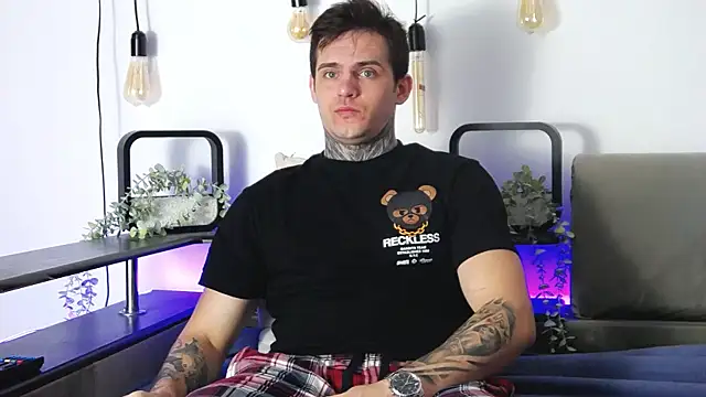 CarterCole online show from 02.03.25