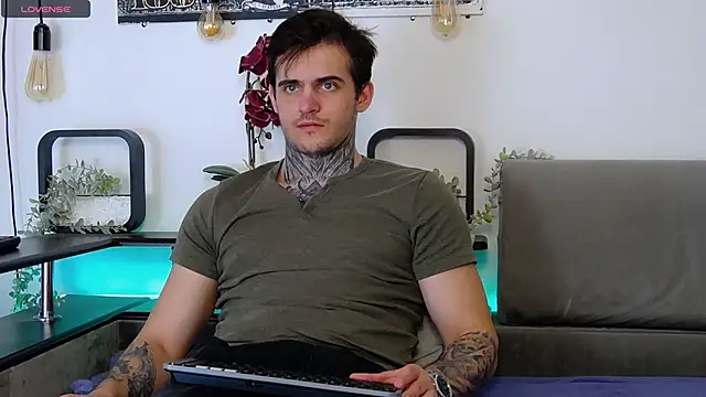 CarterCole online show from 03.08.25