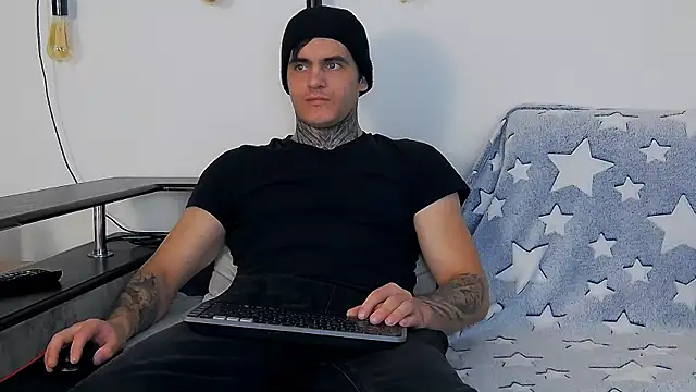 CarterCole online show from 12.15.25