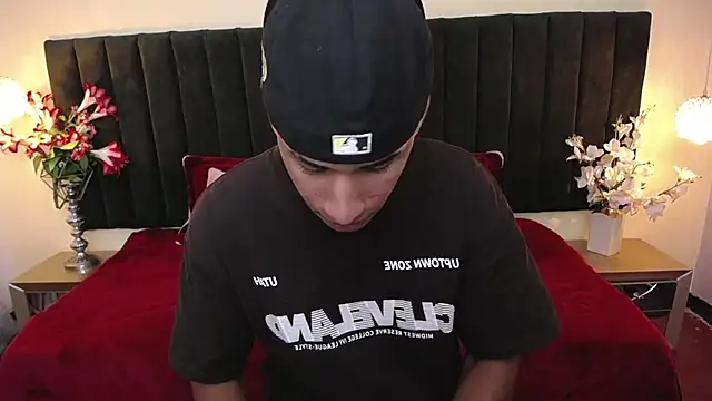 Snapshot of soft_attraction chatting on 02.25.26 soft attraction online show from 02.25.26