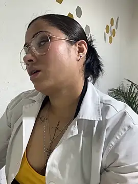 Snapshot of Sweet__Nurse1 chatting on 09.12.25 Sweet Nurse1 online show from 09.12.25