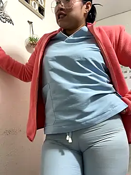 Snapshot of Sweet__Nurse1 chatting on 10.05.25 Sweet  Nurse1 online show from 10.05.25