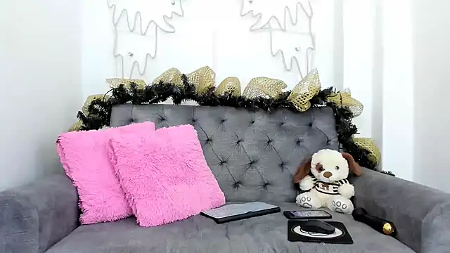 amber martinez online show from 12.27.24
