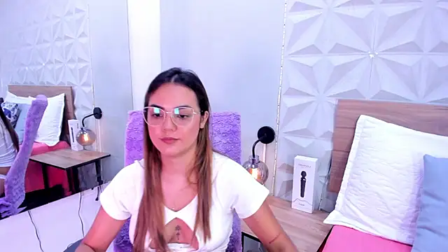 Stacey white  online show from 04.07.26