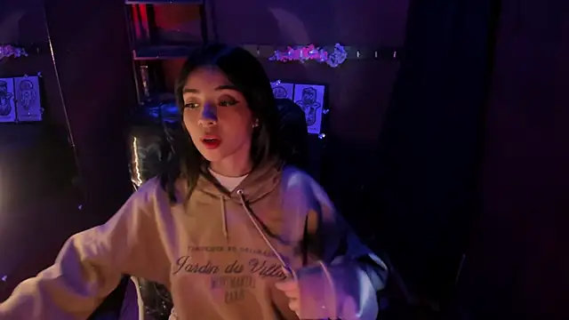 Snapshot of Vic_beckeer chatting on 12.01.24 Vic beckeer online show from 12.01.24