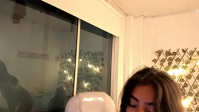 Snapshot of Vic_beckeer chatting on 03.12.25 Vic beckeer online show from 03.12.25