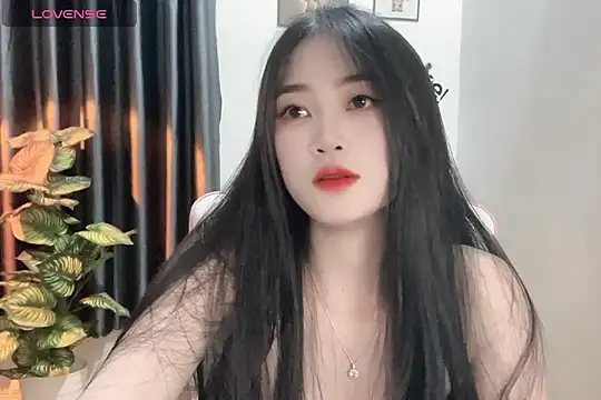 Snapshot of _Aimy_ chatting on 12.17.24 Aimy online show from 12.17.24