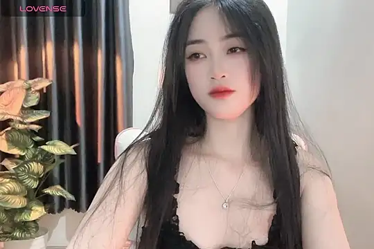 Snapshot of _Aimy_ chatting on 12.20.24 Aimy online show from 12.20.24