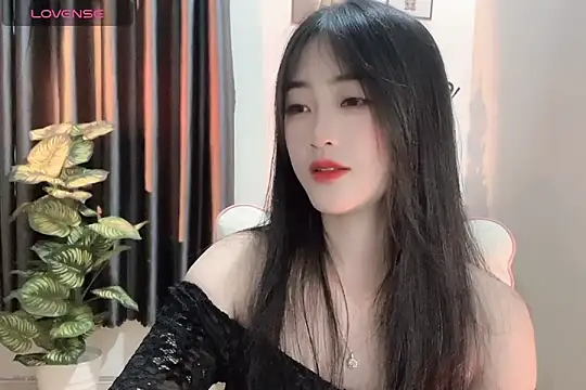 Snapshot of _Aimy_ chatting on 12.22.24 Aimy online show from 12.22.24