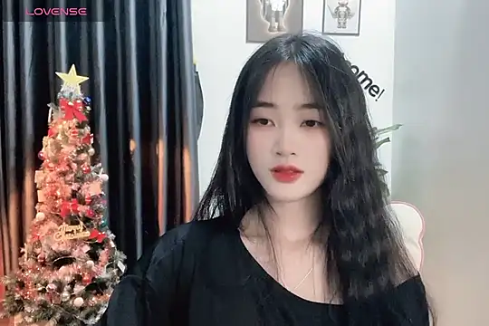 Snapshot of _Aimy_ chatting on 12.27.24 Aimy online show from 12.27.24
