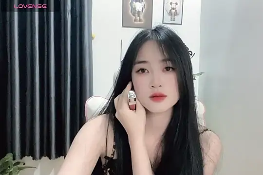 Snapshot of _Aimy_ chatting on 01.05.25 Aimy online show from 01.05.25