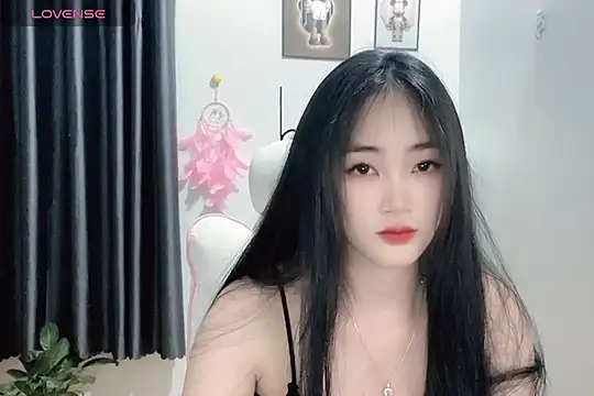Snapshot of _Aimy_ chatting on 01.06.25 Aimy online show from 01.06.25