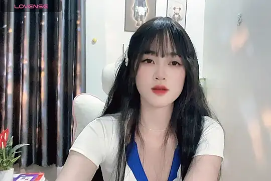 Snapshot of _Aimy_ chatting on 01.14.25 Aimy online show from 01.14.25