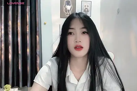 Snapshot of _Aimy_ chatting on 01.18.25 Aimy online show from 01.18.25