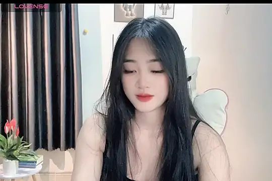 Snapshot of _Aimy_ chatting on 02.10.25 Aimy online show from 02.10.25
