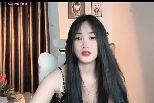 Snapshot of _Aimy_ chatting on 02.11.25 Aimy online show from 02.11.25