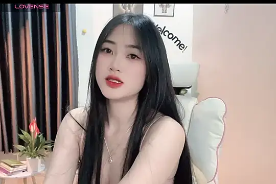 Snapshot of _Aimy_ chatting on 02.20.25 Aimy online show from 02.20.25