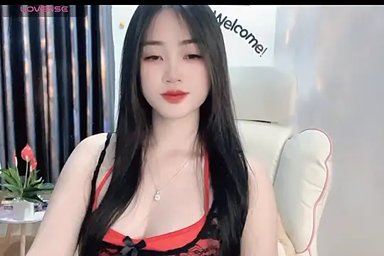 Snapshot of _Aimy_ chatting on 02.22.25 Aimy online show from 02.22.25