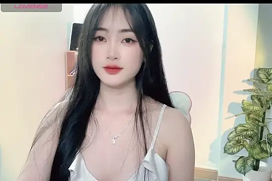 Snapshot of _Aimy_ chatting on 03.05.25 Aimy online show from 03.05.25