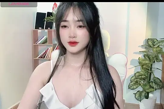 Snapshot of _Aimy_ chatting on 03.05.25 Aimy online show from 03.05.25
