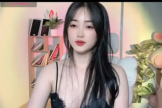 Snapshot of _Aimy_ chatting on 03.06.25 Aimy online show from 03.06.25