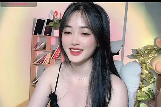 Snapshot of _Aimy_ chatting on 03.07.25 Aimy online show from 03.07.25