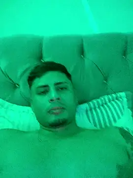 Snapshot of Morales981 chatting on 10.20.25 Morales981 online show from 10.20.25