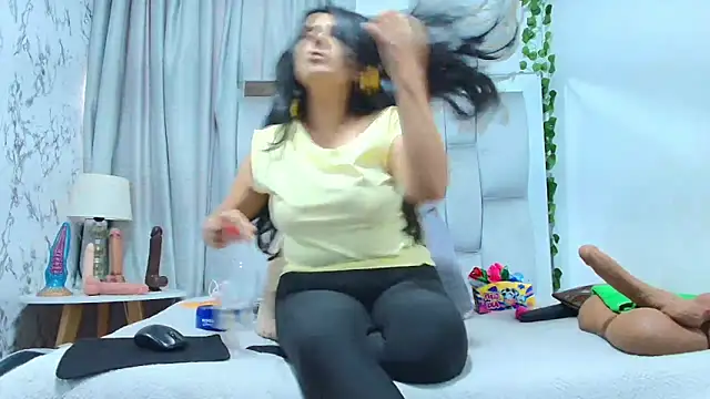  Marcela   online show from 10.16.25