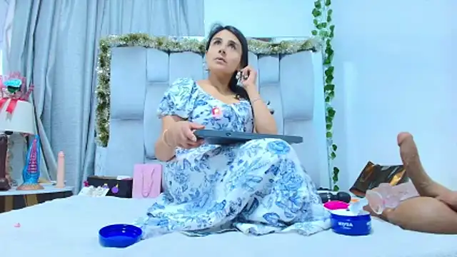  Marcela   online show from 12.22.25