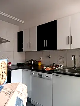 Juanamd1 online show from 03.18.25