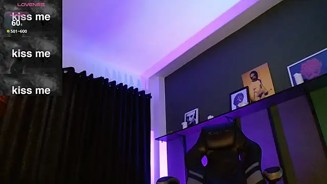 Snapshot of castle_87 chatting on 02.06.25 castle 87 online show from 02.06.25