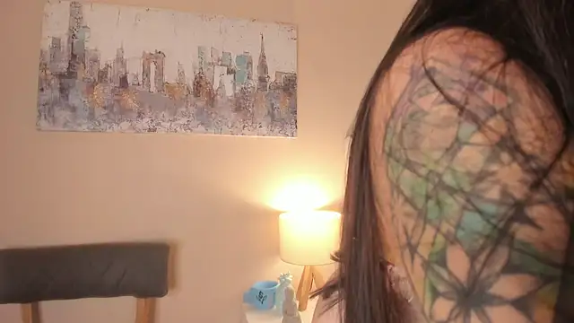 Snapshot of dakotaa__ chatting on 11.10.25 dakotaa online show from 11.10.25