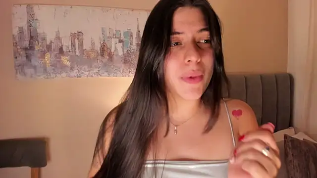 Snapshot of dakotaa__ chatting on 12.04.25 dakotaa online show from 12.04.25