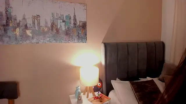 Snapshot of dakotaa__ chatting on 12.16.25 dakotaa online show from 12.16.25