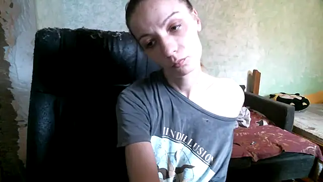 Snapshot of DennisXCaroll chatting on 02.25.26 DennisXCaroll online show from 02.25.26