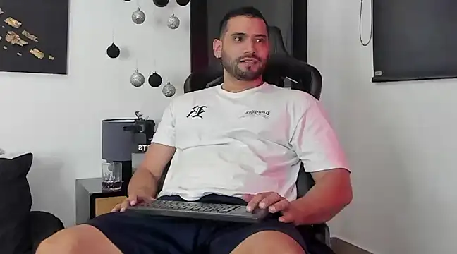 Dereck vega online show from 12.29.24