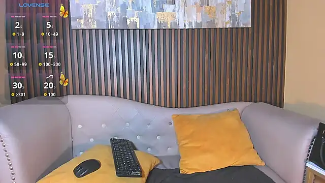 Nahiajhonson  online show from 09.20.25