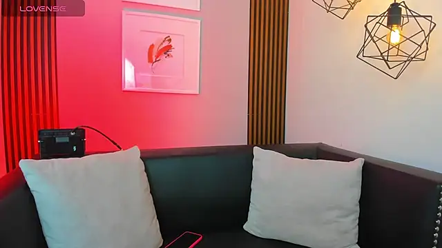 Nahiajhonson  online show from 03.28.26