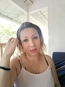 coral smitth online show from 12.10.24