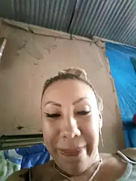 coral smitth online show from 12.11.24