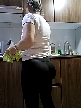 coral smitth online show from 11.12.25