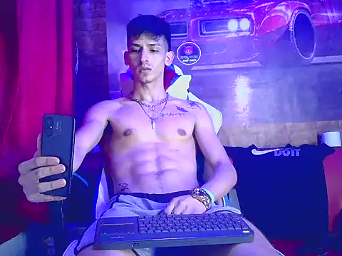 Snapshot of MasterSEX420 chatting on 12.05.24 MasterSEX420 online show from 12.05.24