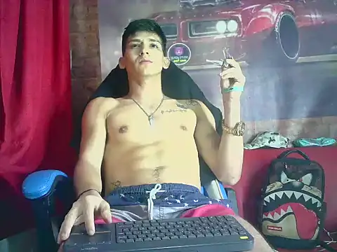 Snapshot of MasterSEX420 chatting on 12.15.24 MasterSEX420 online show from 12.15.24