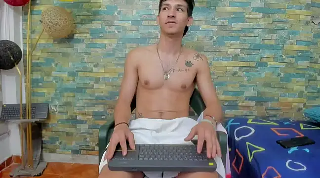 Snapshot of MasterSEX420 chatting on 01.10.25 MasterSEX420 online show from 01.10.25